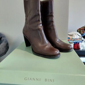 Gianni Bini Chocolate Brown Leather Mid-Calf Block Heel Boots